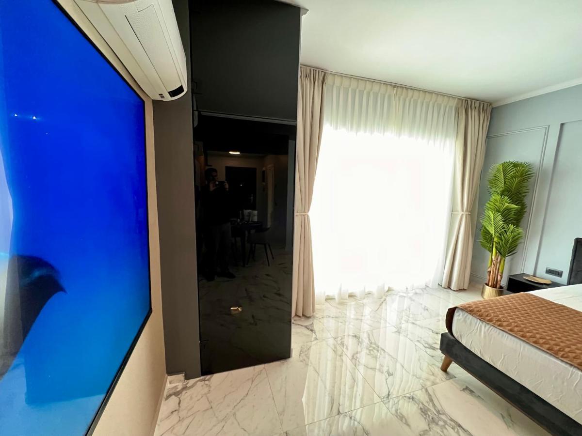 Blue Luxury Studio Mamaia Exterior photo
